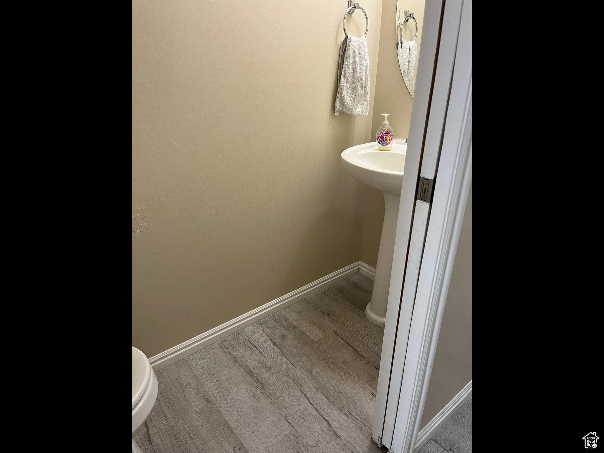 North Salt Lake, Utah, 84054, United States, 3 Bedrooms Bedrooms, ,3 BathroomsBathrooms,Residential,For Sale,1919524