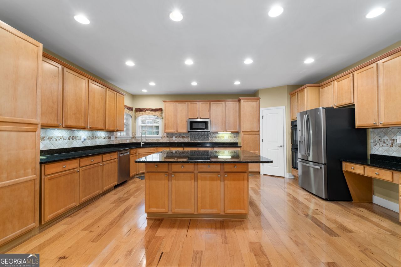 Stonecrest, Georgia, 30038, United States, 5 Bedrooms Bedrooms, ,4 BathroomsBathrooms,Residential,For Sale,1907075