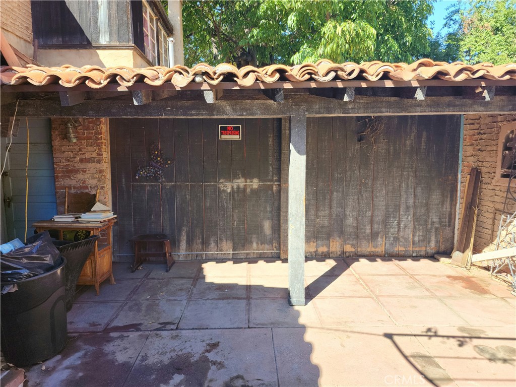 Riverside, California, 92501, United States, 4 Bedrooms Bedrooms, ,2 BathroomsBathrooms,Residential,For Sale,1966223