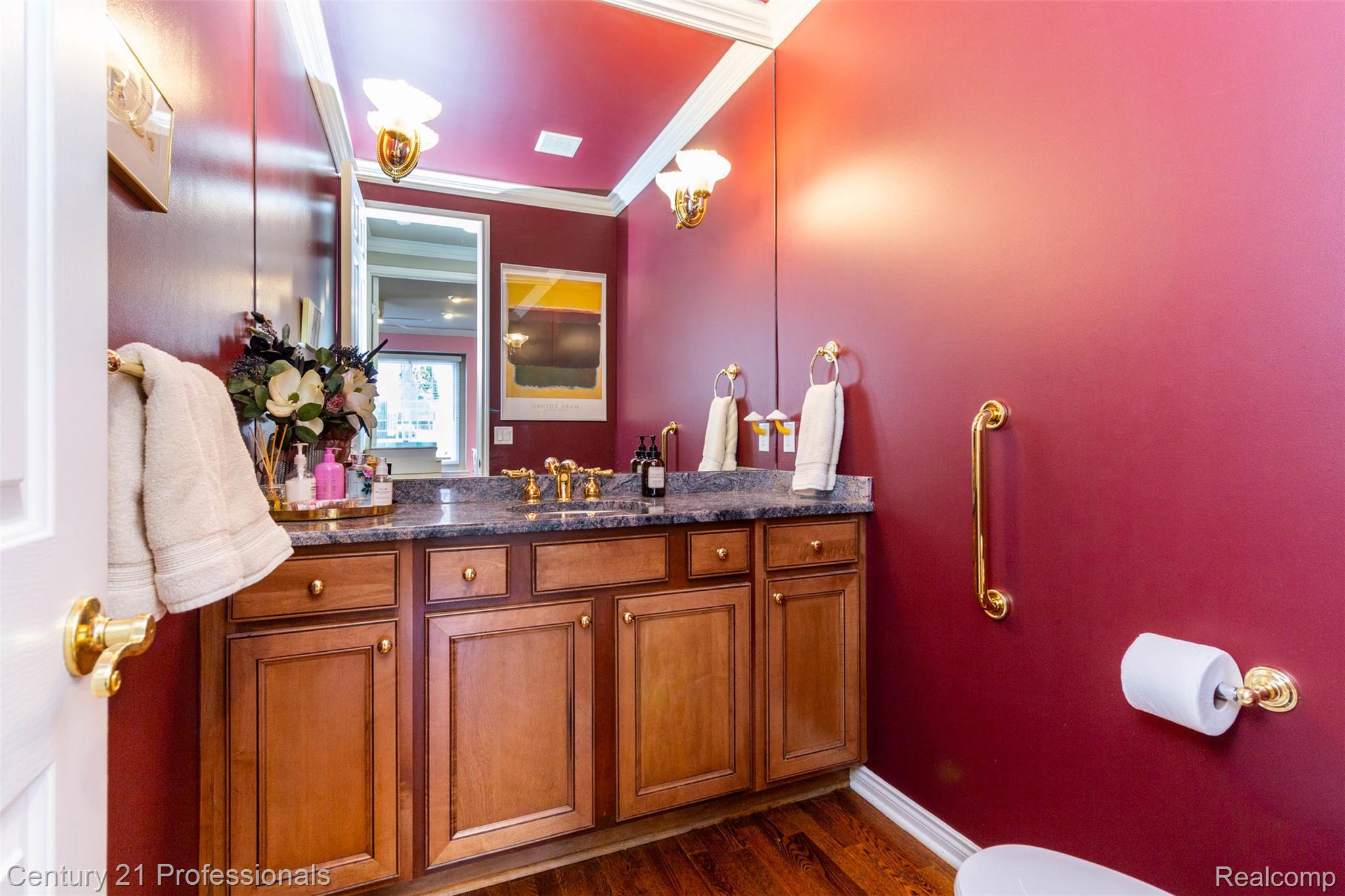 Troy, Michigan, 48098, United States, 2 Bedrooms Bedrooms, ,3 BathroomsBathrooms,Residential,For Sale,1979422