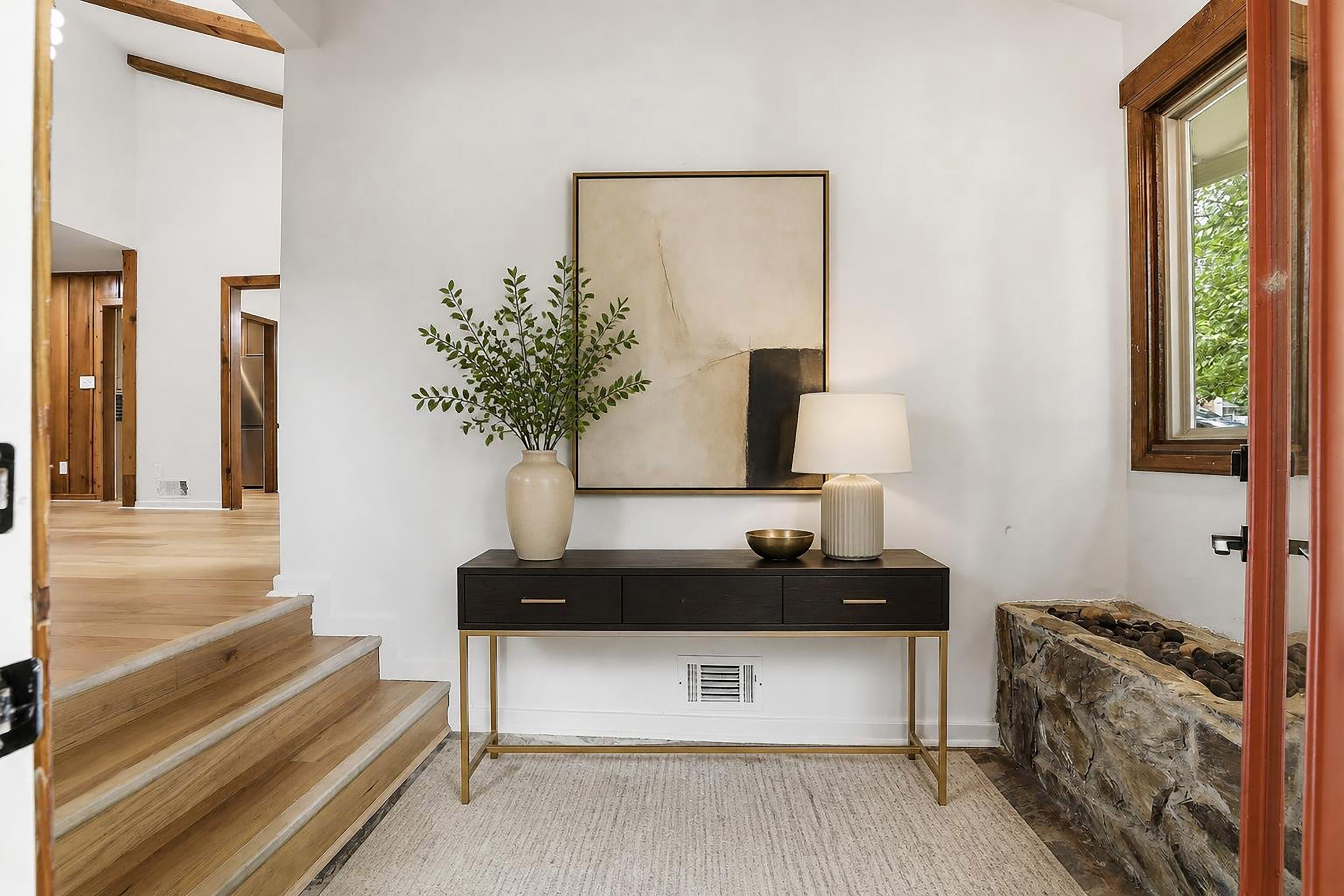  Picture Perfect Home Embodies Mid-century Elegance and Charm - 物件實景