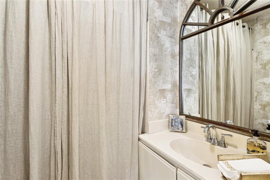 Covington, Louisiana, 70433, United States, 3 Bedrooms Bedrooms, ,3 BathroomsBathrooms,Residential,For Sale,1902659