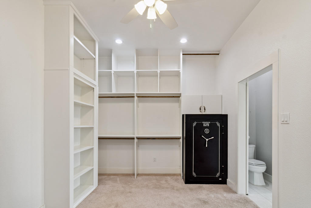 Mabank, Texas, 75147, United States, 2 Bedrooms Bedrooms, ,3 BathroomsBathrooms,Residential,For Sale,1989004