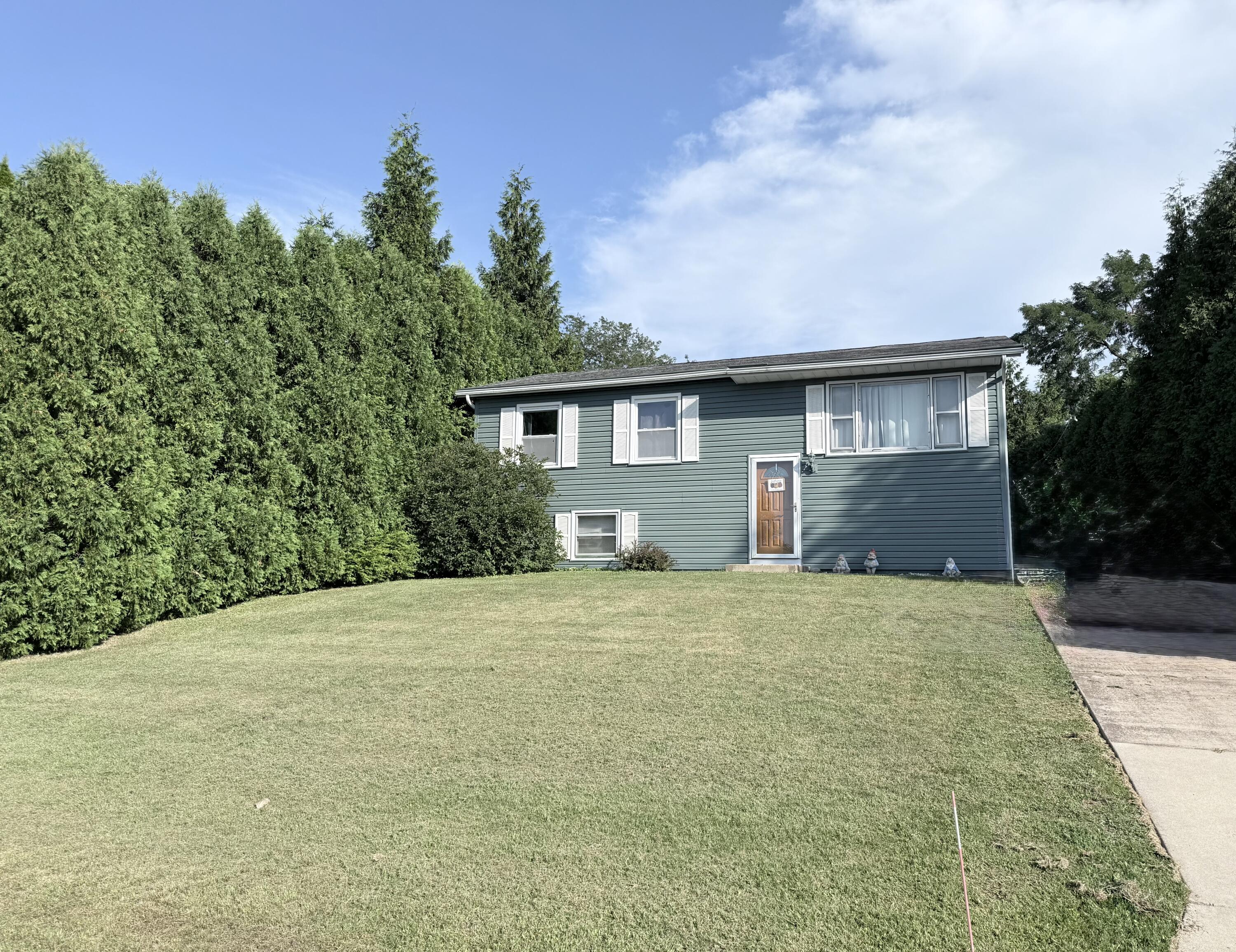 Taney Pl, Merrillville, IN 46410 #1