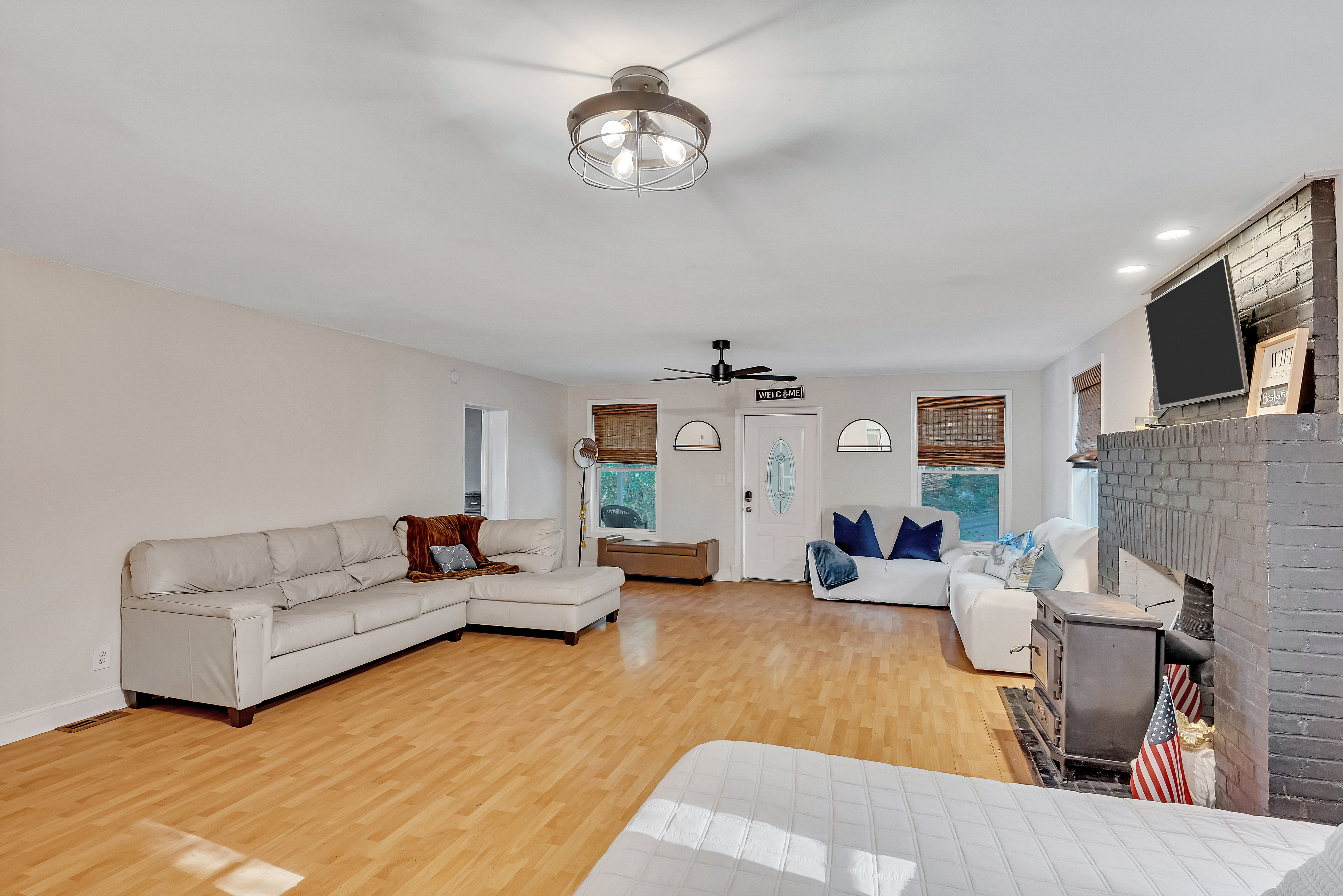  46 Seneca Road, Sand Lake, NY, 12196 - 物件實景