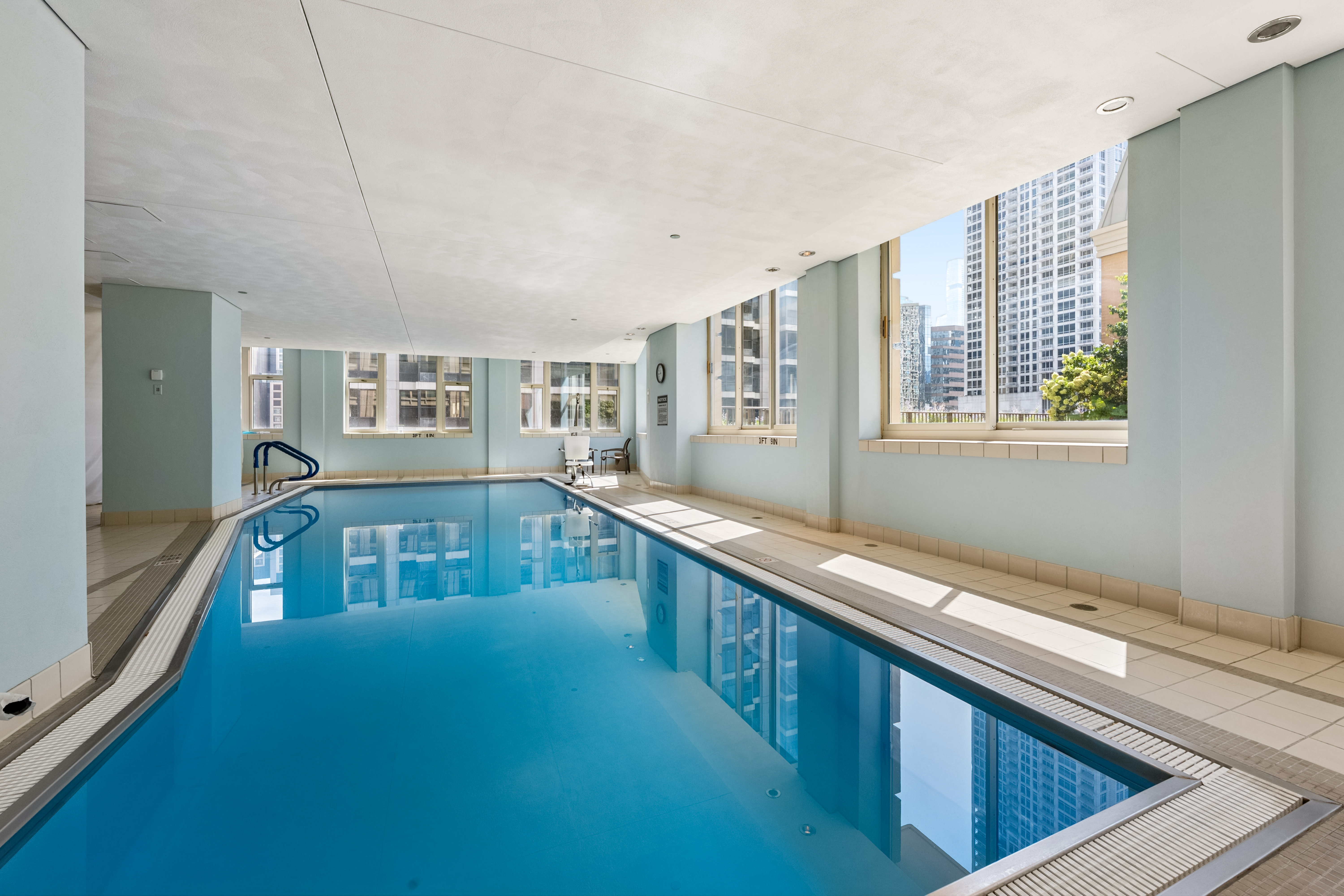  Northeast Split Two Bedroom with Outstanding City and Lake Views at The Fordham - 物件實景