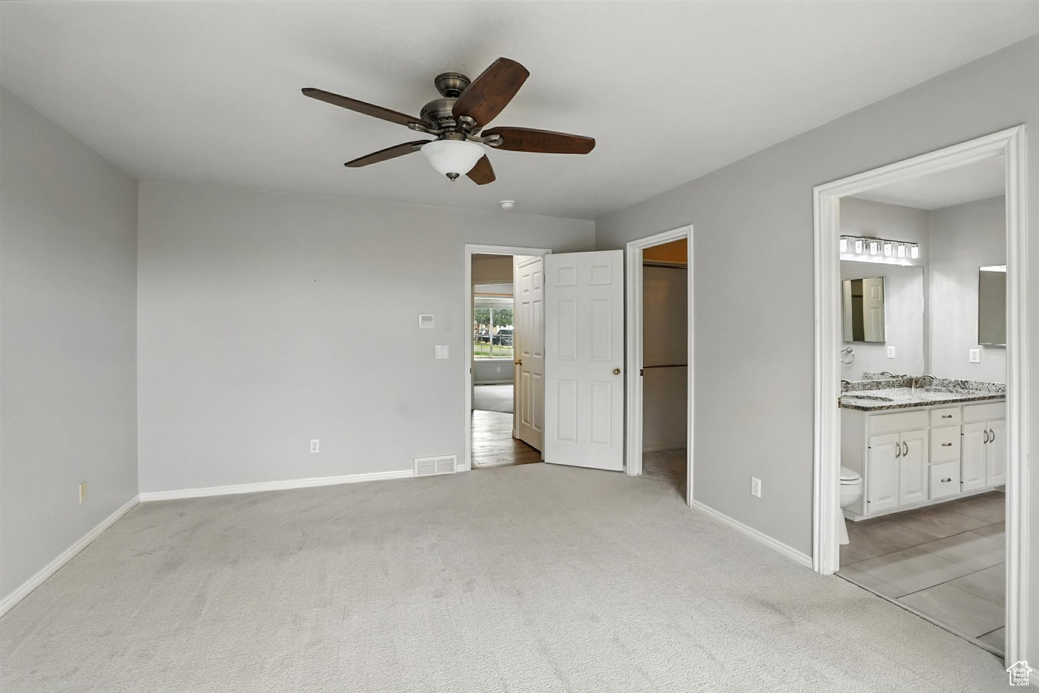Bountiful, Utah, 84010, United States, 5 Bedrooms Bedrooms, ,4 BathroomsBathrooms,Residential,For Sale,1926219