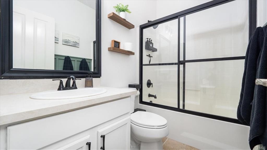 Downtown San Bernard, California, 92407, United States, 6 Bedrooms Bedrooms, ,4 BathroomsBathrooms,Residential,For Sale,1877938