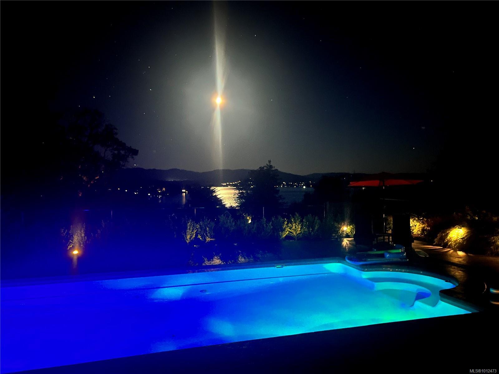 NORTH SAANICH, British Columbia, V8L 5M1, CA, 3 Bedrooms Bedrooms, ,Residential,For Sale,1948339