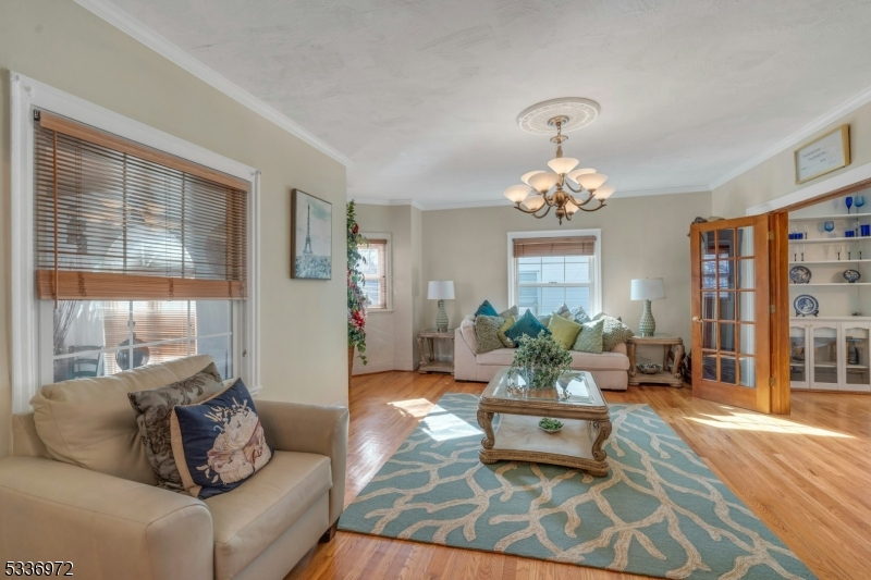 West Orange Twp., New Jersey, 07052, United States, 6 Bedrooms Bedrooms, ,4 BathroomsBathrooms,Residential,For Sale,1934575