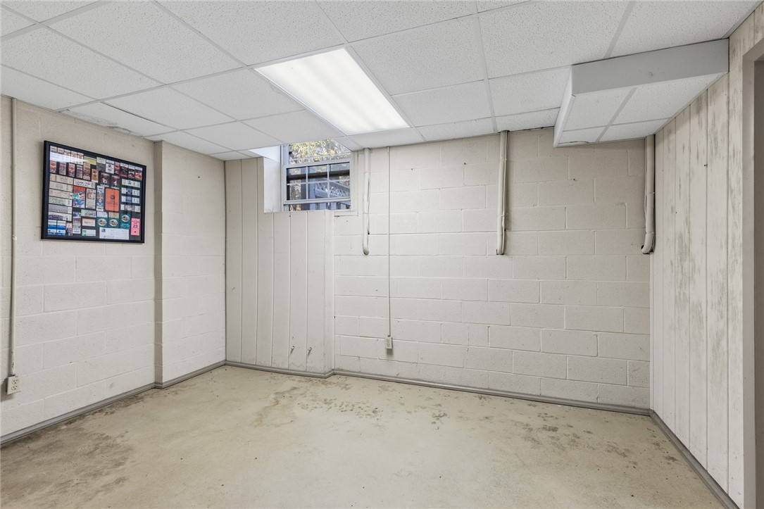 Harrison, Arkansas, 72601, United States, 4 Bedrooms Bedrooms, ,5 BathroomsBathrooms,Residential,For Sale,1989365