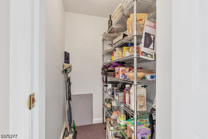 Garwood Boro, New Jersey, 07027, United States, 3 Bedrooms Bedrooms, ,2 BathroomsBathrooms,Residential,For Sale,1908282