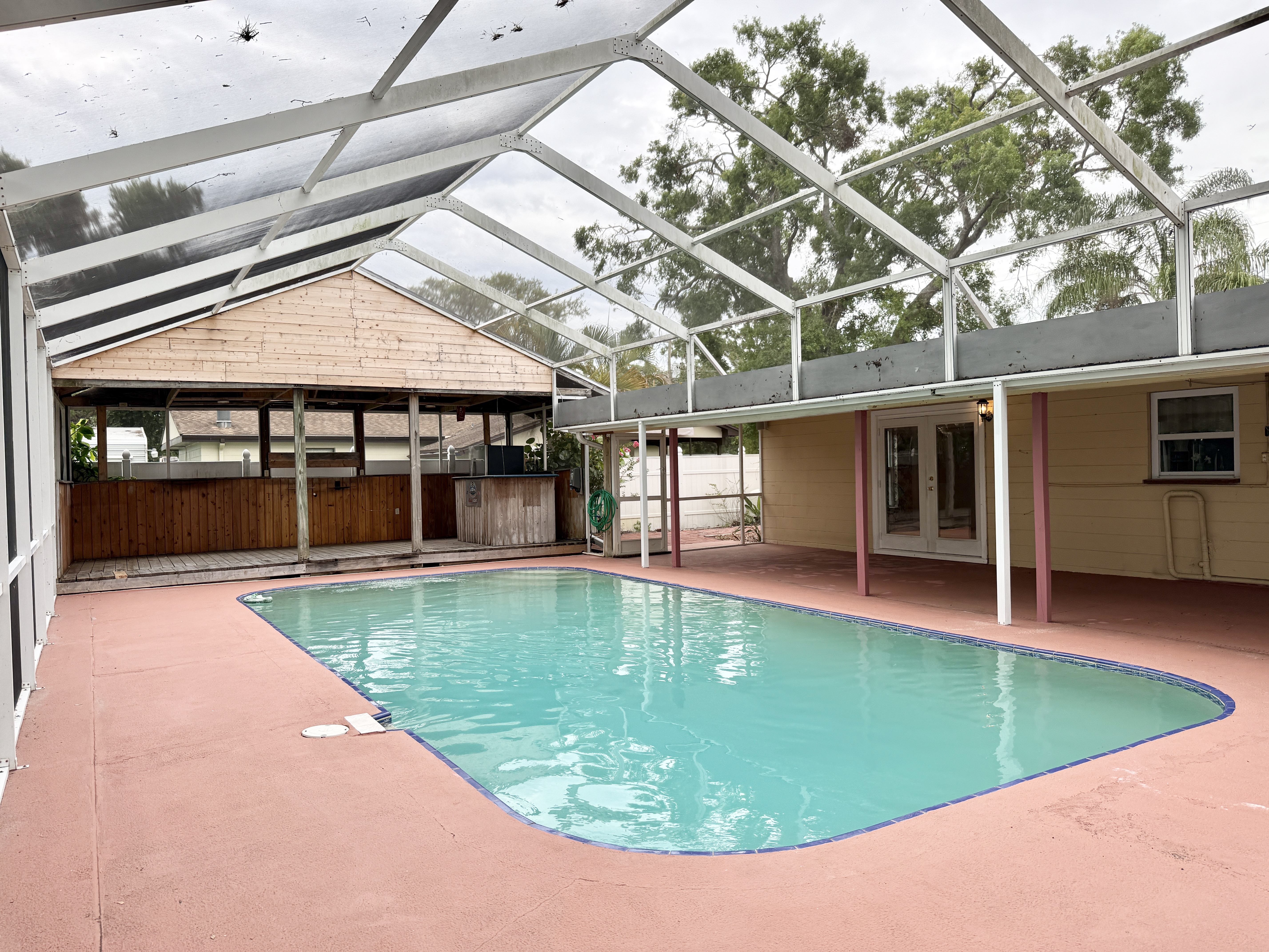 Tampa, Florida, 33618, United States, 3 Bedrooms Bedrooms, ,2 BathroomsBathrooms,Residential,For Sale,1931261