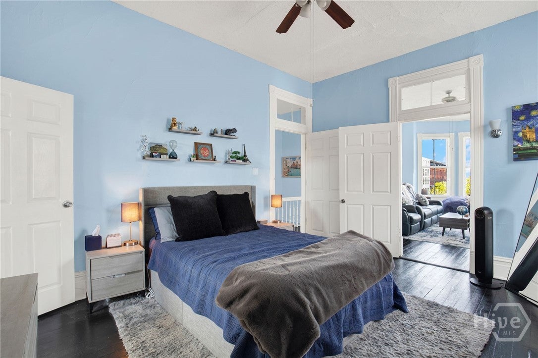 Savannah, Georgia, 31401, United States, 2 Bedrooms Bedrooms, ,3 BathroomsBathrooms,Residential,For Sale,2031134