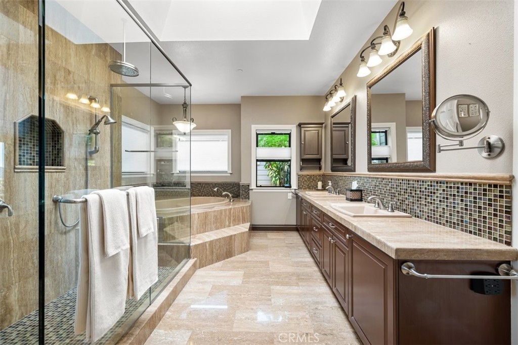 Arroyo Grande, California, 93420, United States, 5 Bedrooms Bedrooms, ,2 BathroomsBathrooms,Residential,For Sale,1982026