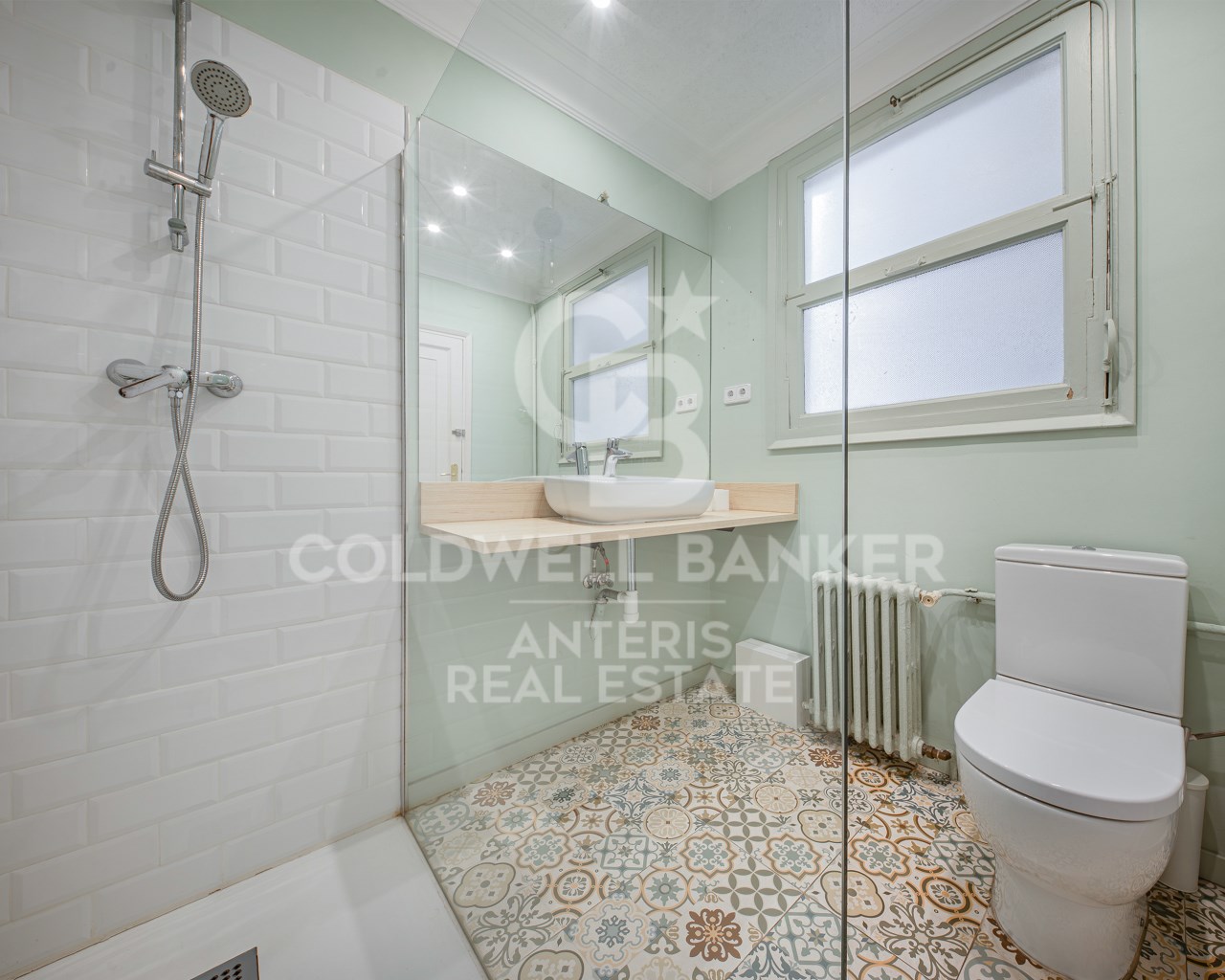 Barcelona, Catalonia, ES, 6 Bedrooms Bedrooms, ,3 BathroomsBathrooms,Residential,For Sale,1907605
