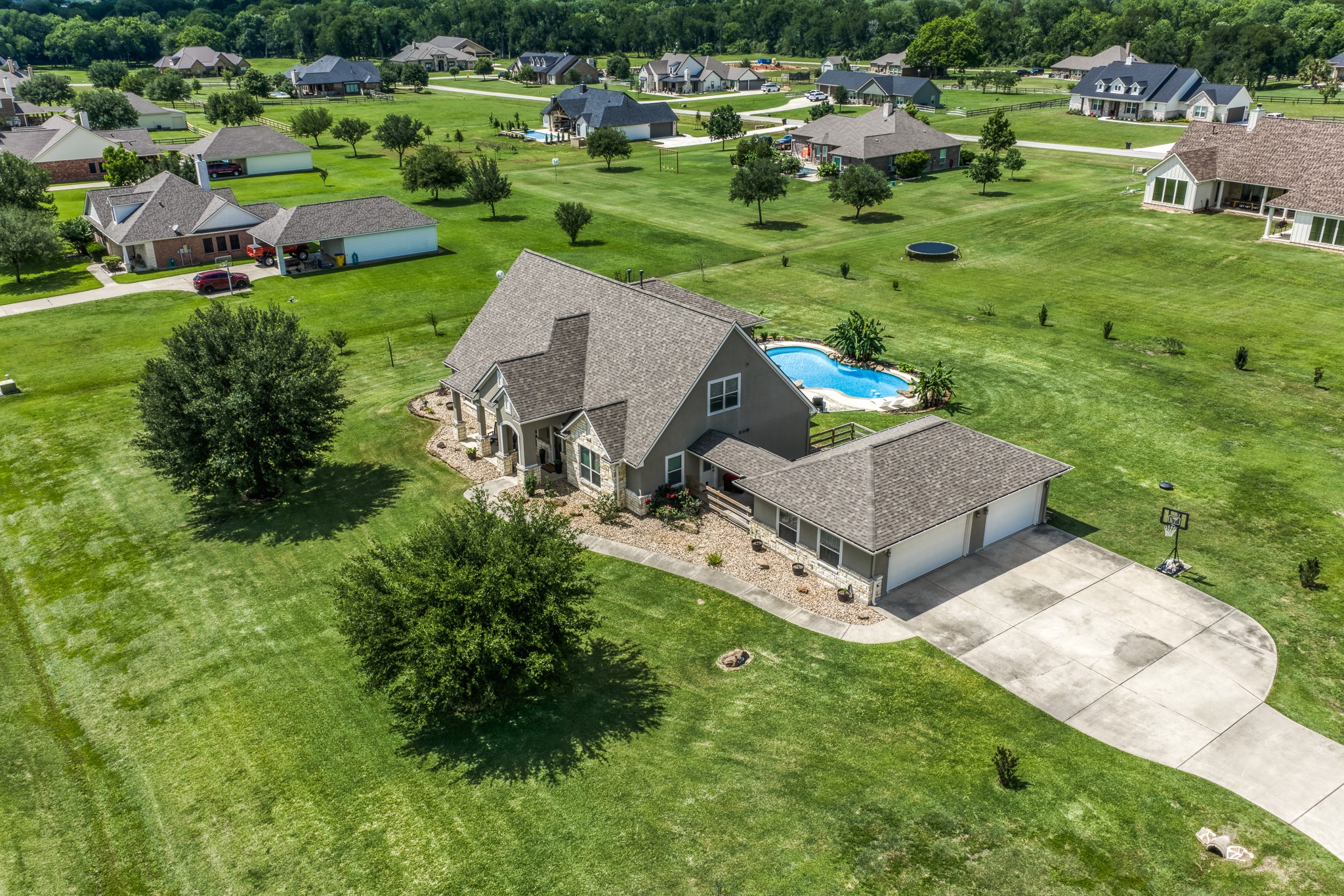  586 Ruby Drive, Bellville, TX, 77418 - 物件實景