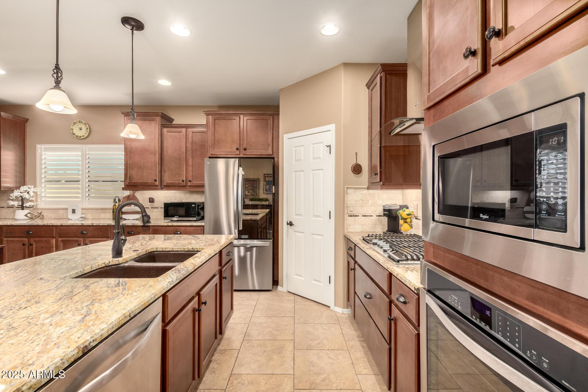 Peoria, Arizona, 85383, United States, 4 Bedrooms Bedrooms, ,2 BathroomsBathrooms,Residential,For Sale,1984221