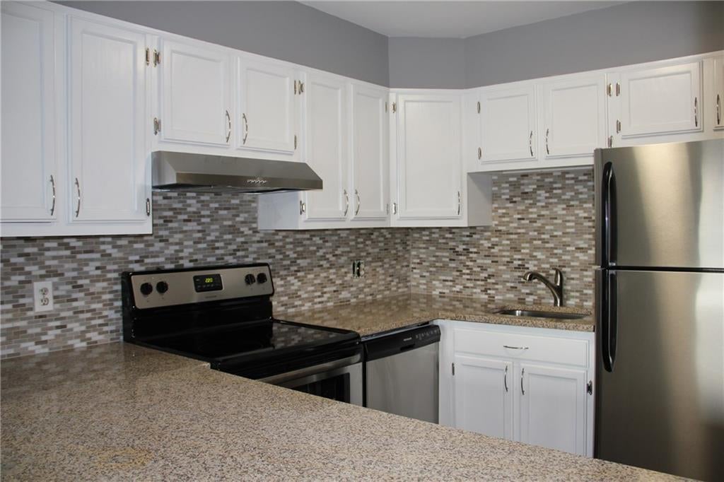 Schuyler Ave, Stamford, CT 06902 #1