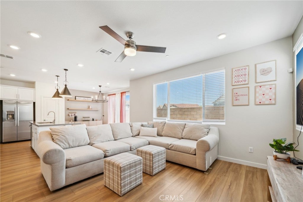 Fontana, California, 92336, United States, 3 Bedrooms Bedrooms, ,3 BathroomsBathrooms,Residential,For Sale,1828389