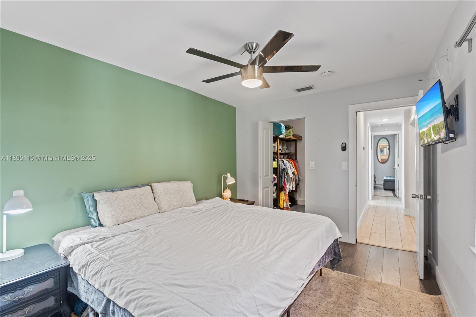 Hollywood, Florida, 33020, United States, 3 Bedrooms Bedrooms, ,2 BathroomsBathrooms,Residential,For Sale,1967684