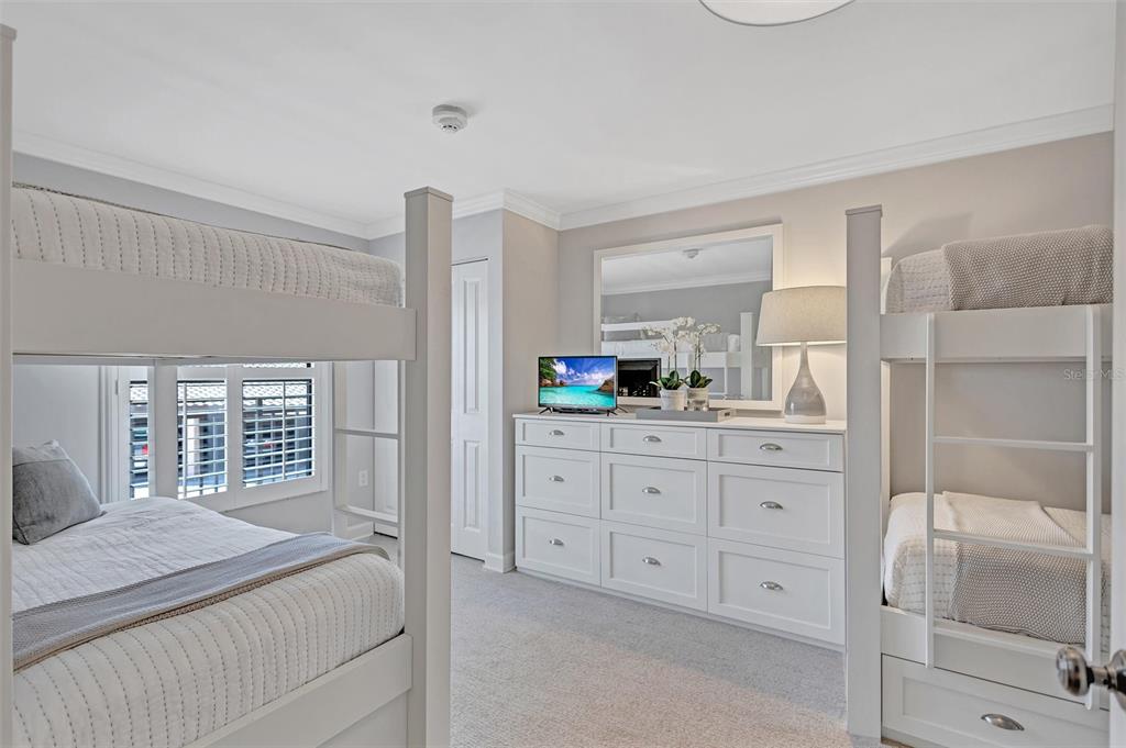 Sarasota, Florida, 34242, United States, 2 Bedrooms Bedrooms, ,2 BathroomsBathrooms,Residential,For Sale,1895415