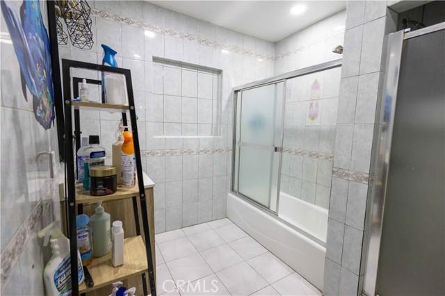 Los Angeles, California, 90059, United States, ,Residential,For Sale,1997747