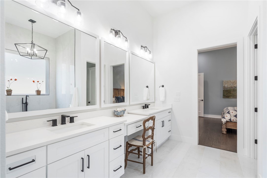 Bentonville, Arkansas, 72713, United States, 2 Bedrooms Bedrooms, ,3 BathroomsBathrooms,Residential,For Sale,1941714