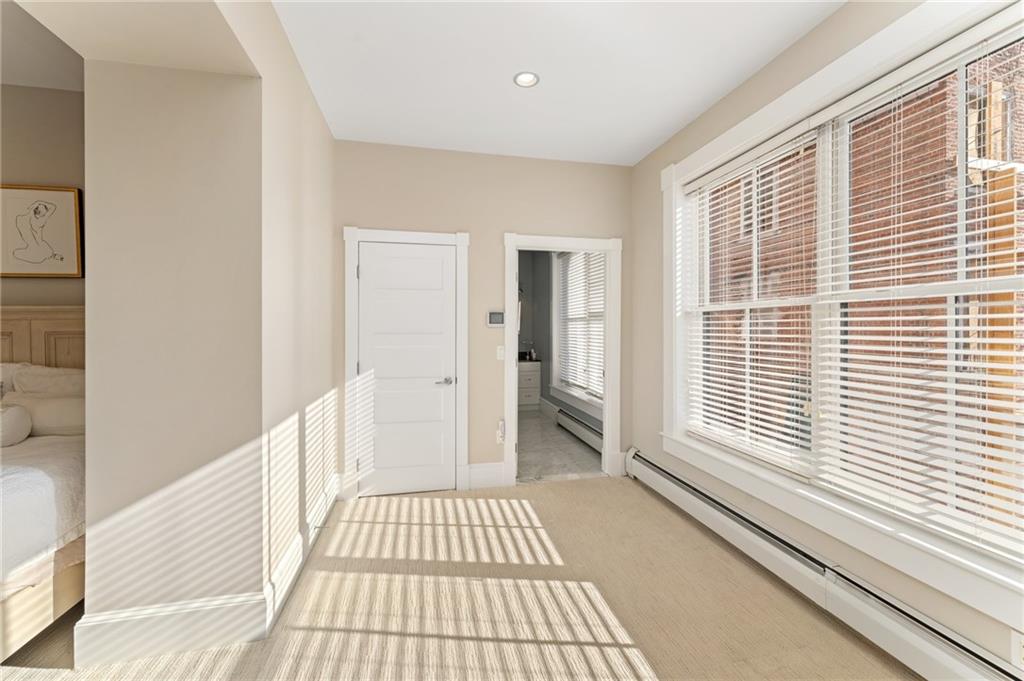 Bristol, Rhode Island, 02809, United States, 2 Bedrooms Bedrooms, ,3 BathroomsBathrooms,Residential,For Sale,1834727