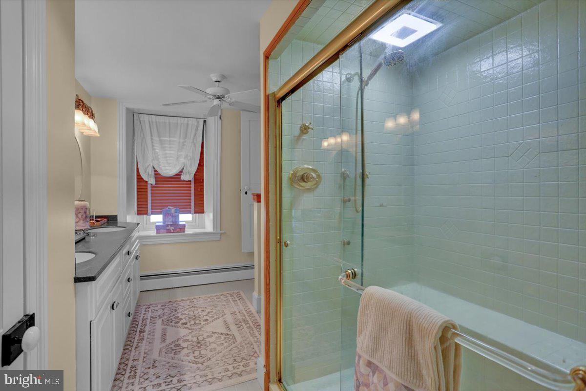 Mohrsville, Pennsylvania, 19541, United States, 4 Bedrooms Bedrooms, ,2 BathroomsBathrooms,Residential,For Sale,1827431