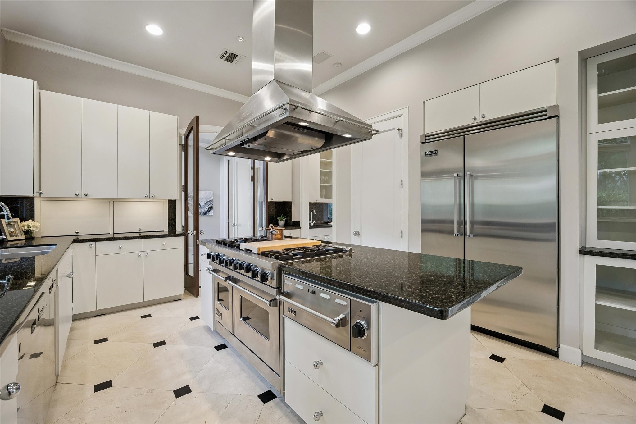  2102 Mcclendon Street - 物件實景