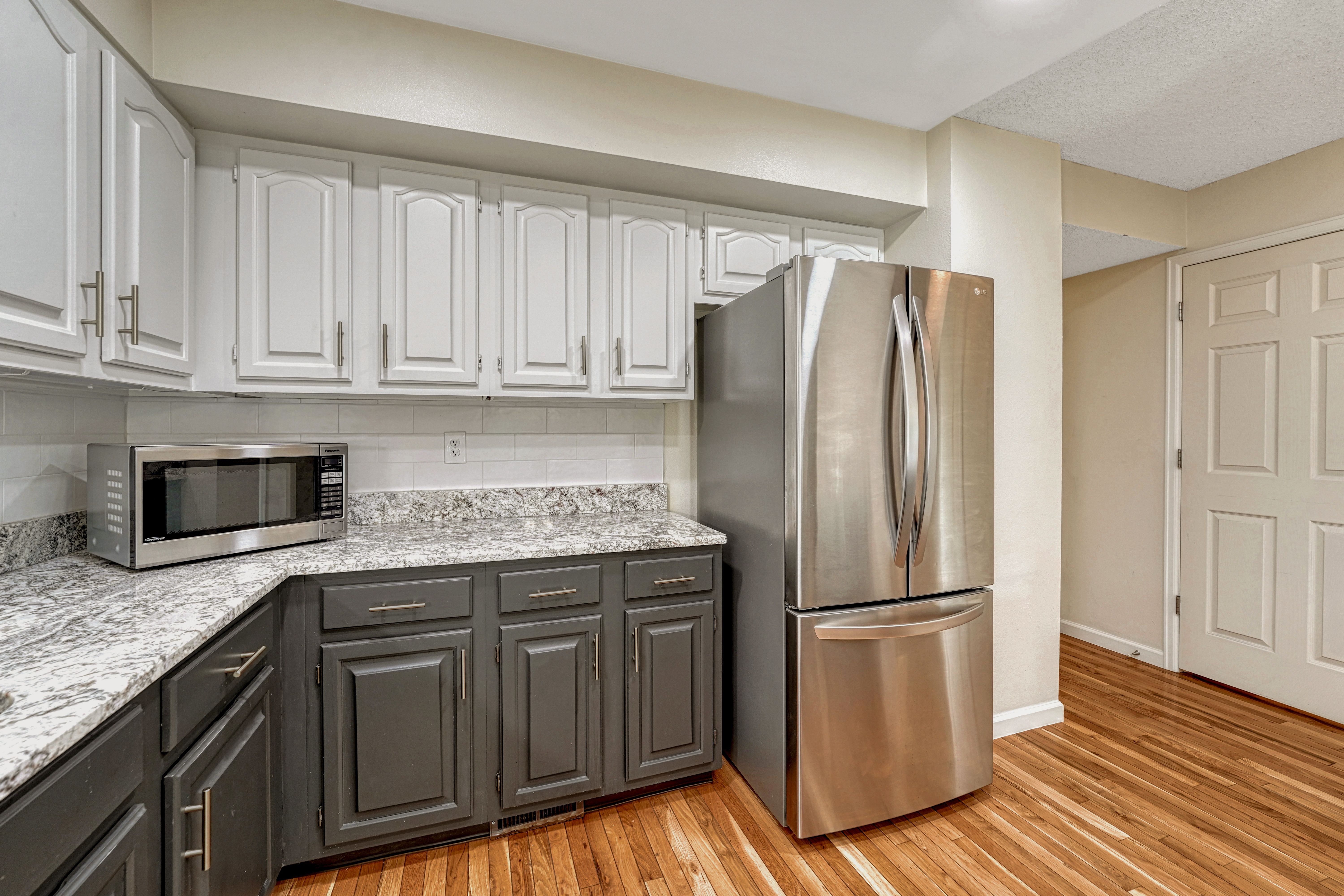  Rockrimmon Townhome with Trail Access & Private Patio - 物件實景