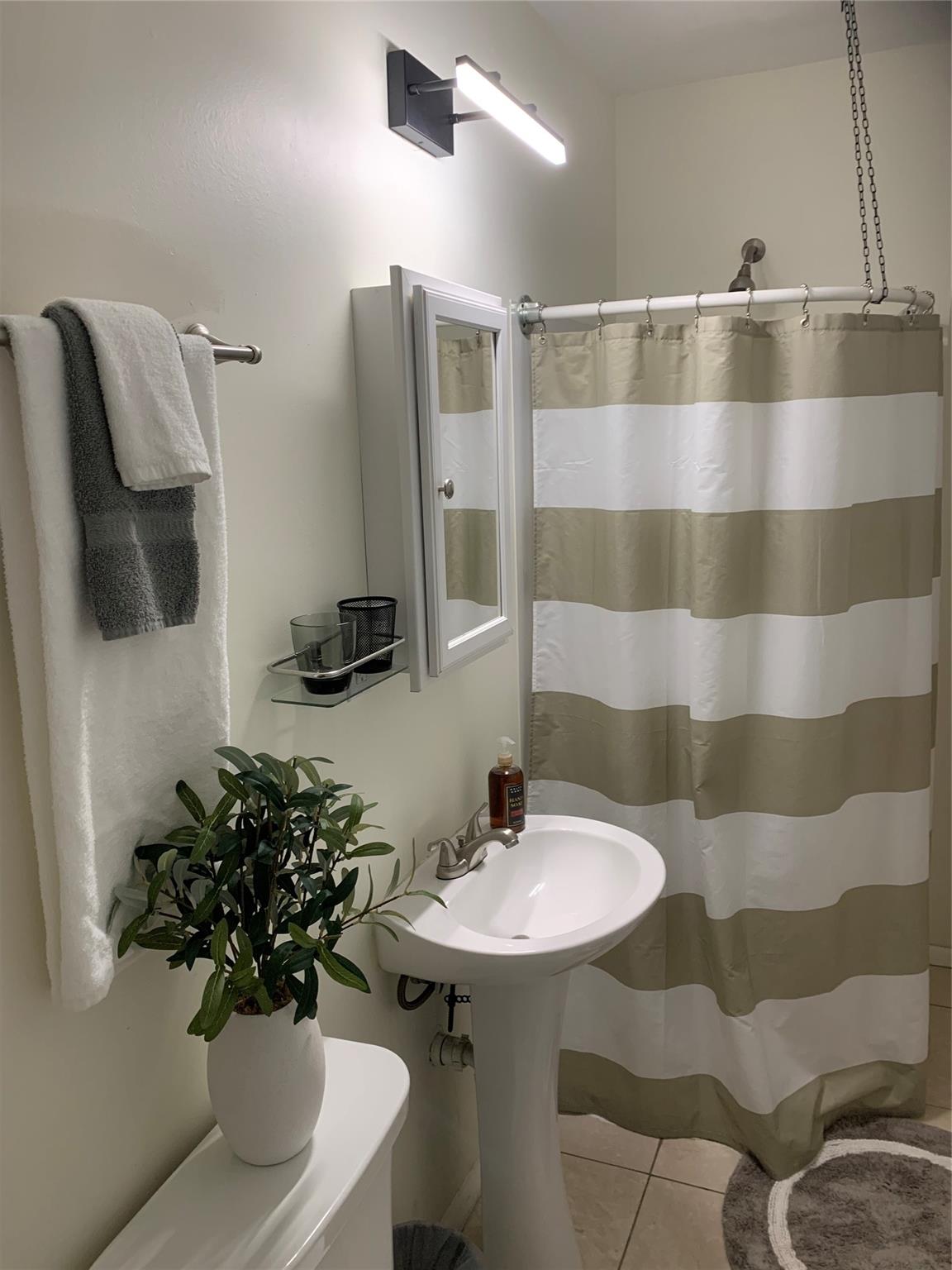 Oakland Park, Florida, 33334, United States, ,Residential,For Sale,1978981