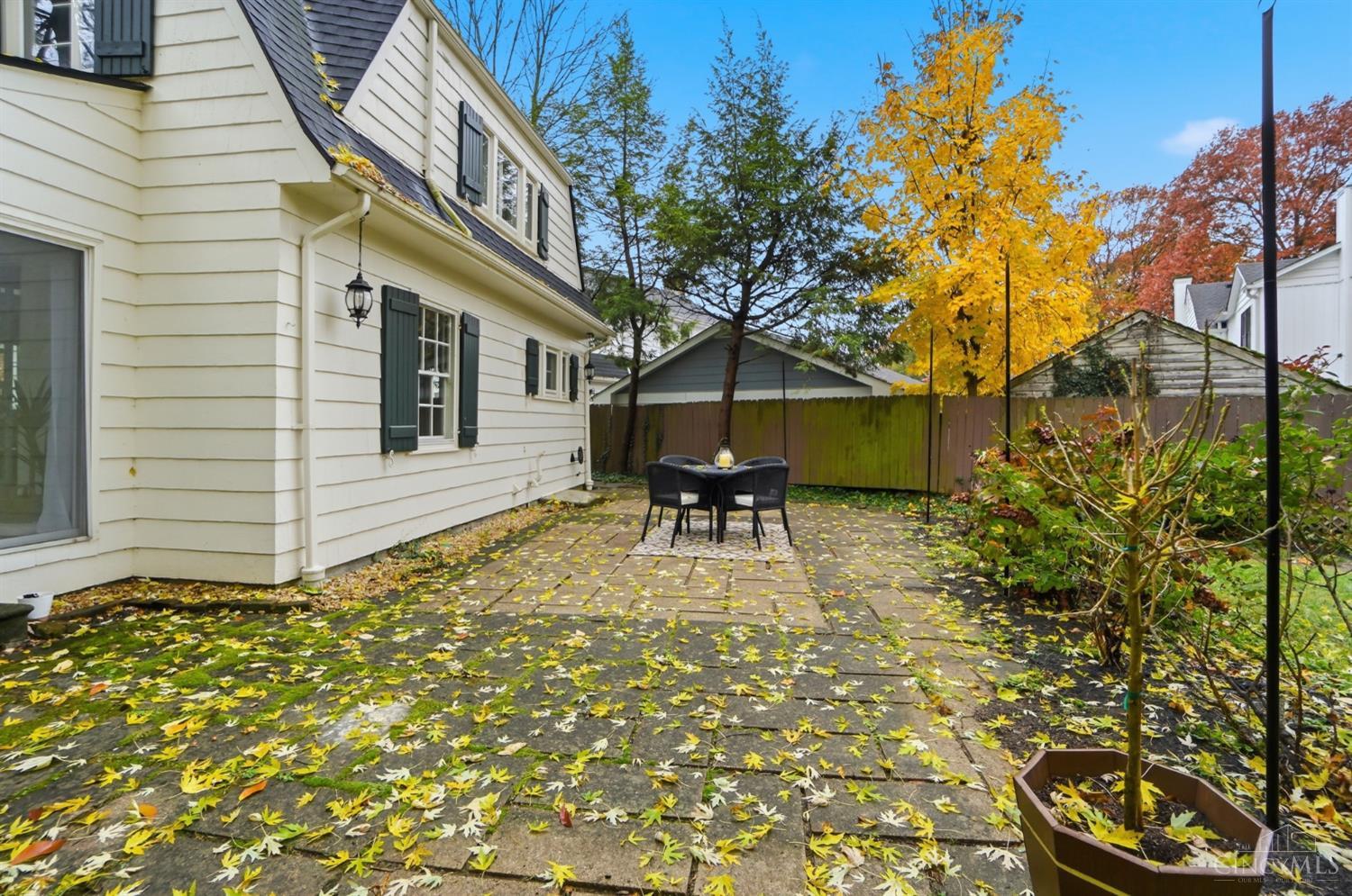 Cincinnati, Ohio, 45227, United States, 3 Bedrooms Bedrooms, ,2 BathroomsBathrooms,Residential,For Sale,1989456