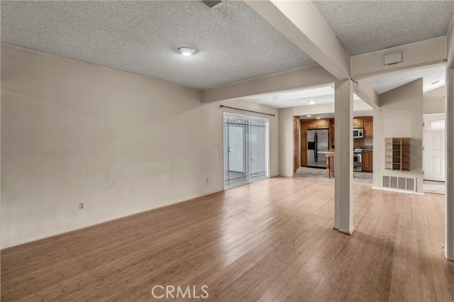 Canyon Country, California, 91387, United States, 2 Bedrooms Bedrooms, ,2 BathroomsBathrooms,Residential,For Sale,1979906