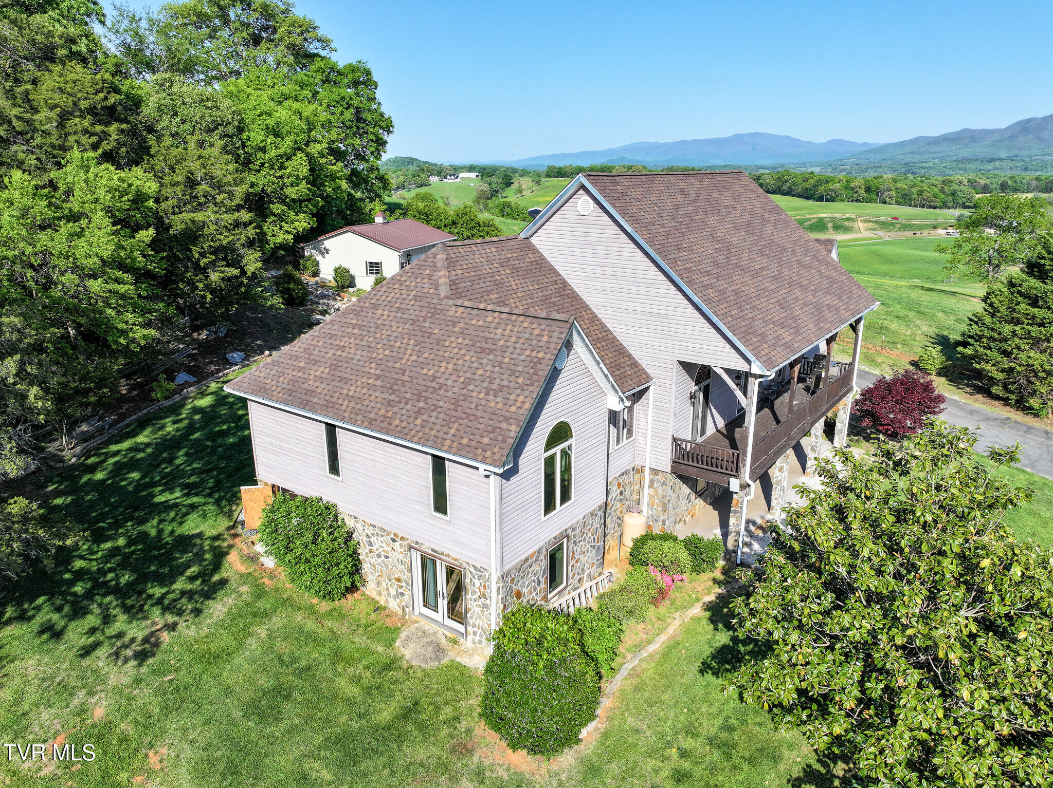 Parrottsville, Tennessee, 37843, United States, 5 Bedrooms Bedrooms, ,4 BathroomsBathrooms,Residential,For Sale,2005757