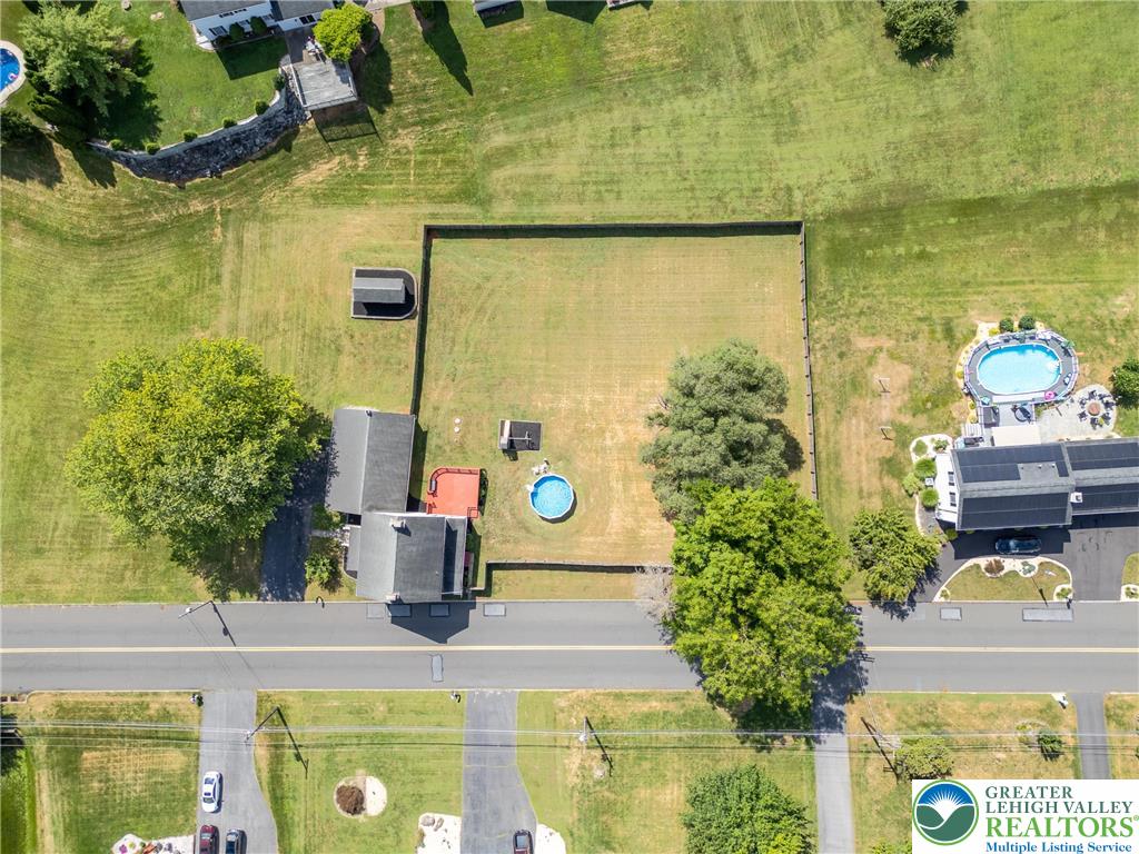 East Allen Twp, Pennsylvania, 18017, United States, 4 Bedrooms Bedrooms, ,2 BathroomsBathrooms,Residential,For Sale,1926367