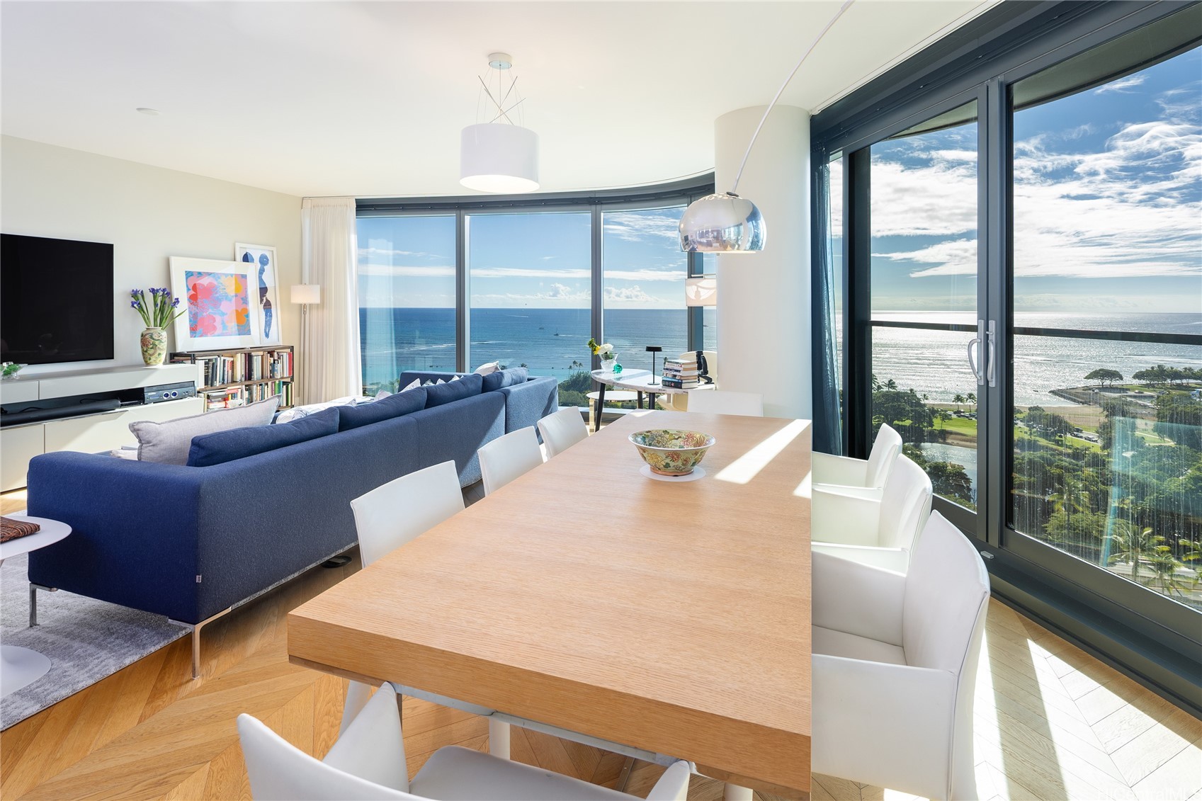 Honolulu, Hawaii, 96814, United States, 3 Bedrooms Bedrooms, ,3 BathroomsBathrooms,Residential,For Sale,2003362