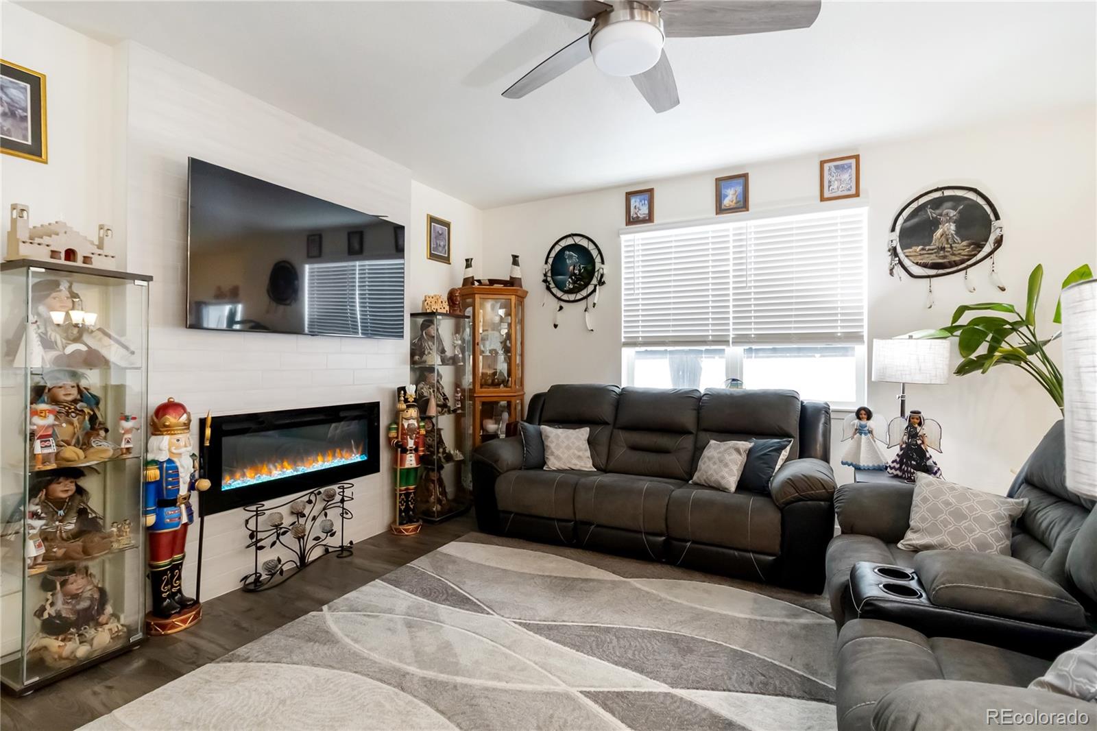 Castle Rock, Colorado, 80104, United States, 5 Bedrooms Bedrooms, ,Residential,For Sale,2005716