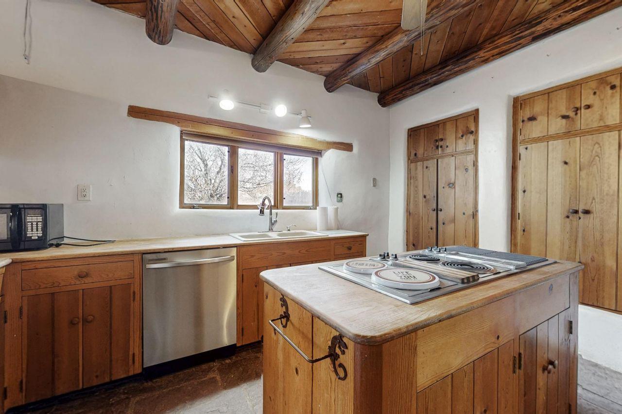 Espanola, New Mexico, 87532, United States, 5 Bedrooms Bedrooms, ,3 BathroomsBathrooms,Residential,For Sale,1762184