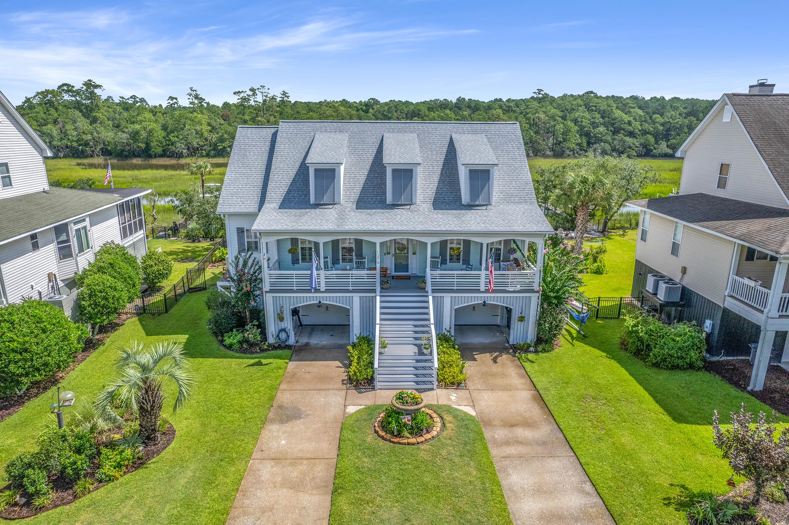 Mount Pleasant, South Carolina, 29466, United States, 3 Bedrooms Bedrooms, ,4 BathroomsBathrooms,Residential,For Sale,1798311