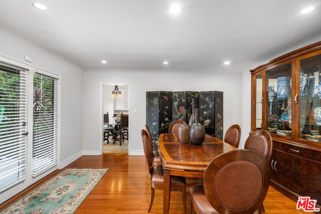 Los Angeles, California, 90027, United States, 4 Bedrooms Bedrooms, ,4 BathroomsBathrooms,Residential,For Sale,1898914
