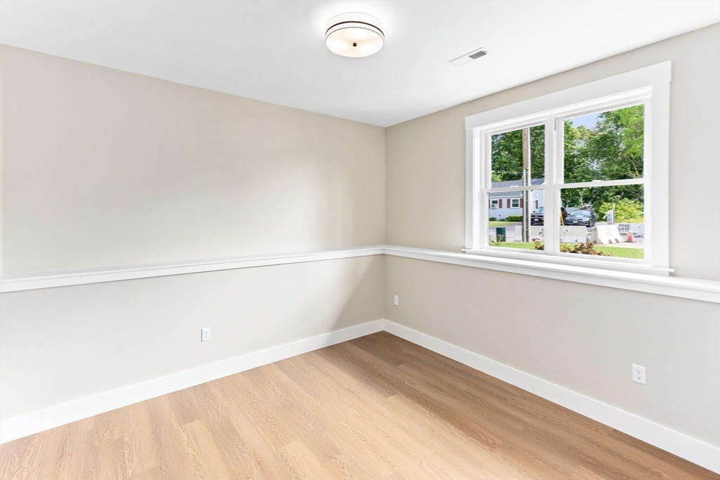 Brockton, Massachusetts, 02302, United States, 4 Bedrooms Bedrooms, ,3 BathroomsBathrooms,Residential,For Sale,1937310