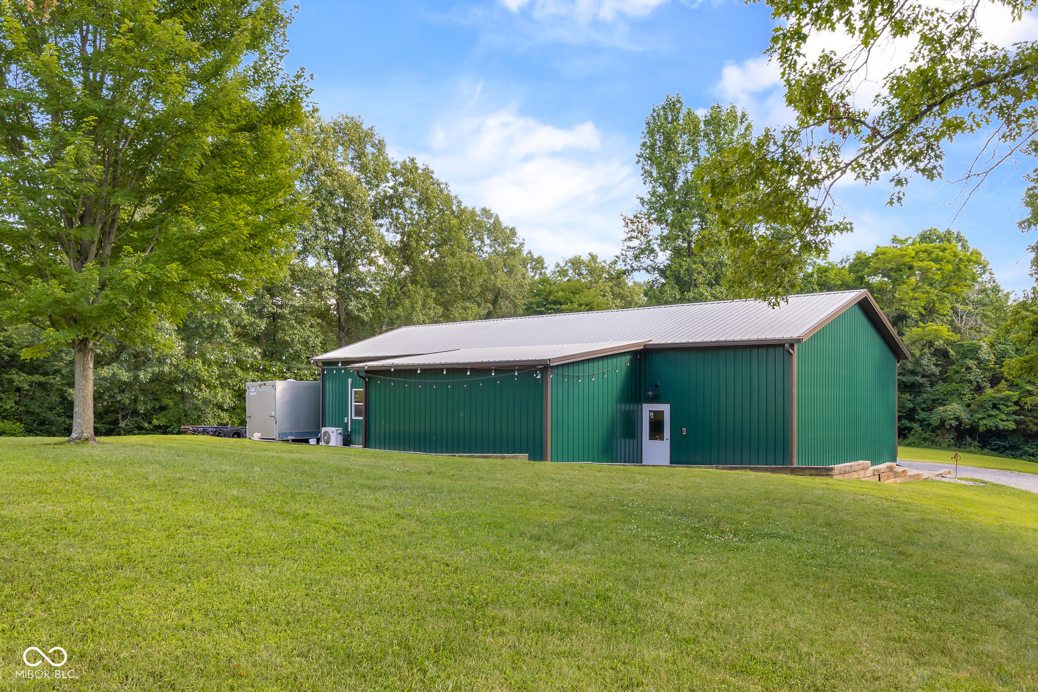 Columbus, Indiana, 47201, United States, 3 Bedrooms Bedrooms, ,3 BathroomsBathrooms,Residential,For Sale,1888305