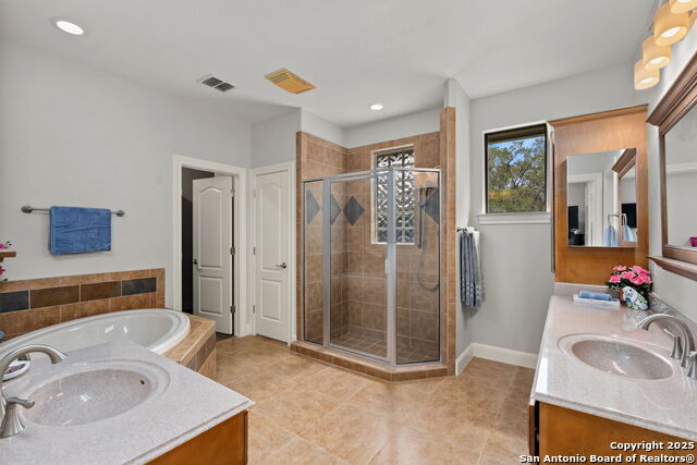 Boerne, Texas, 78006, United States, 4 Bedrooms Bedrooms, ,3 BathroomsBathrooms,Residential,For Sale,1917847