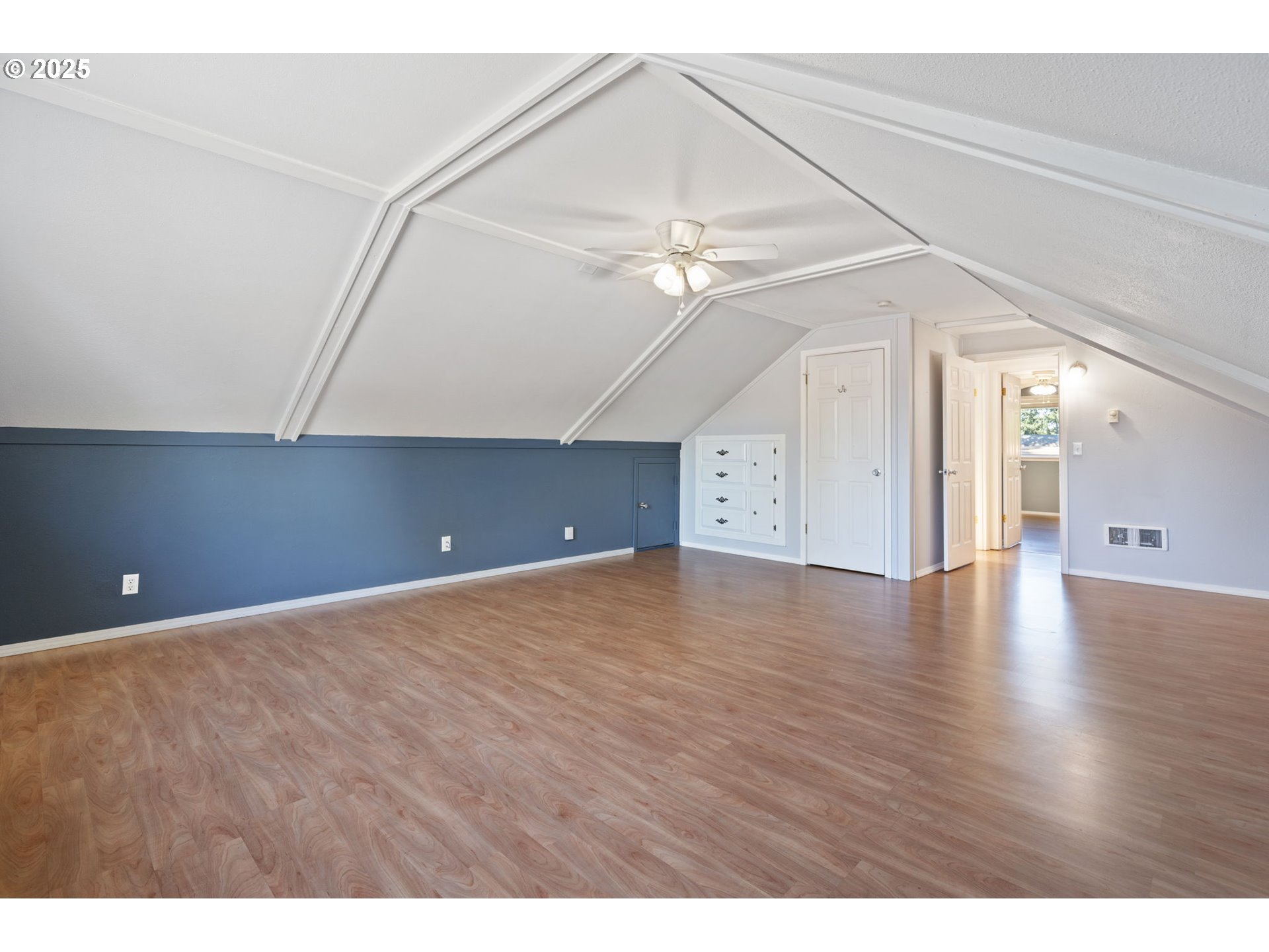 Vancouver, Washington, 98682, United States, 4 Bedrooms Bedrooms, ,2 BathroomsBathrooms,Residential,For Sale,1987487