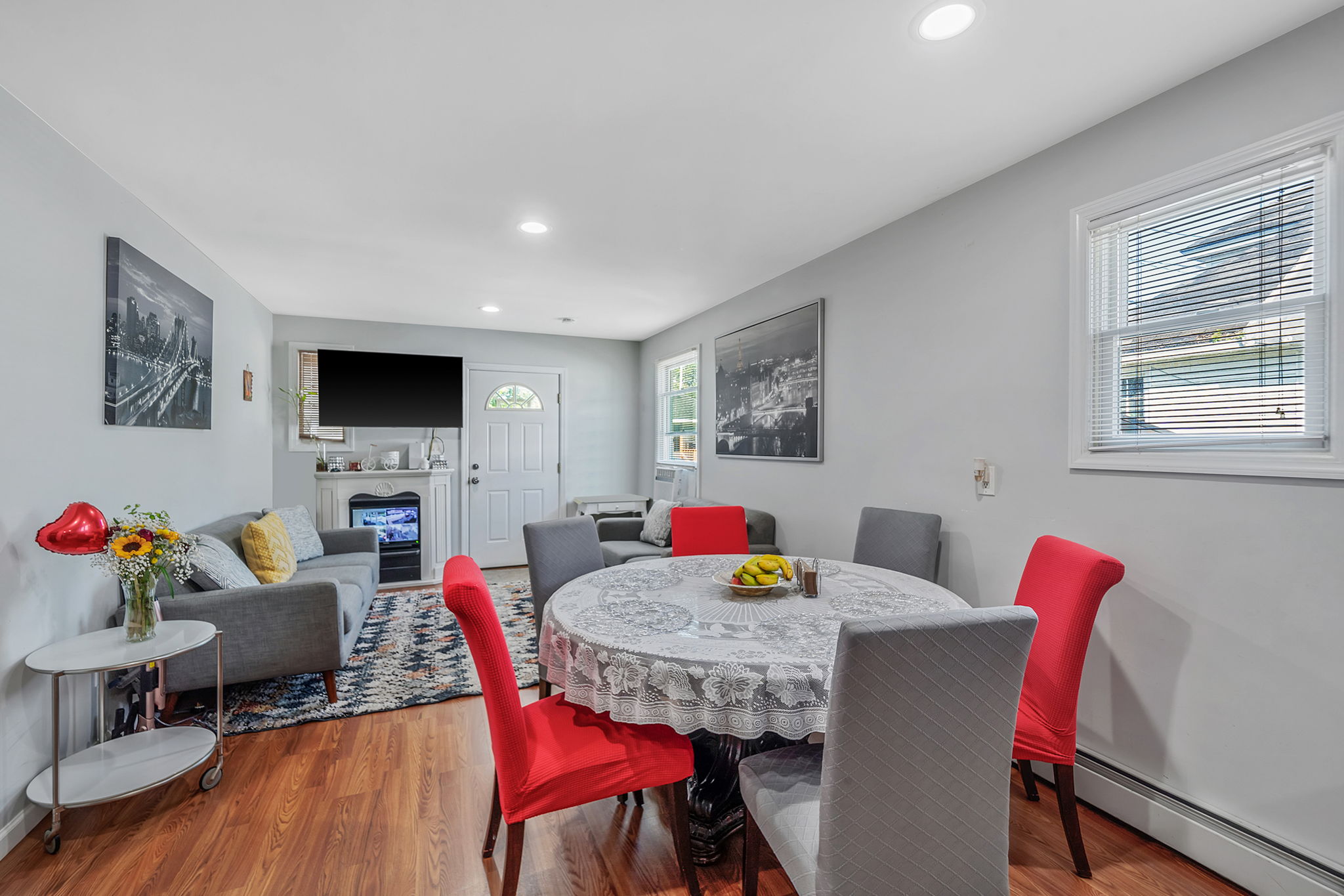 Bay Shore, New York, 11706, United States, 3 Bedrooms Bedrooms, ,3 BathroomsBathrooms,Residential,For Sale,2048700