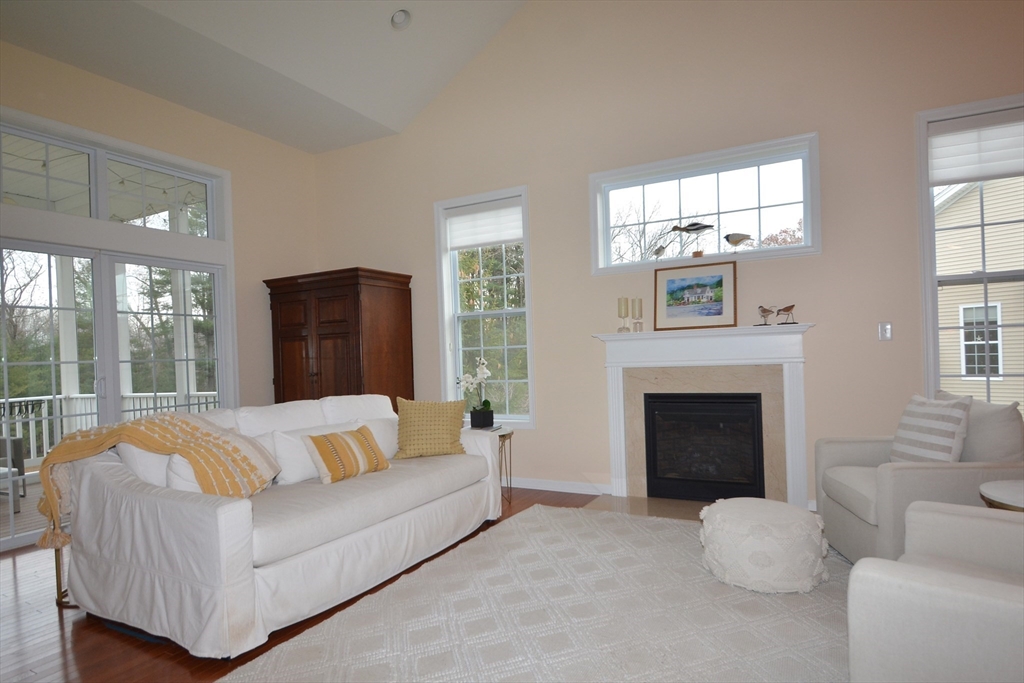 Methuen, Massachusetts, 01844, United States, 2 Bedrooms Bedrooms, ,3 BathroomsBathrooms,Residential,For Sale,1999139