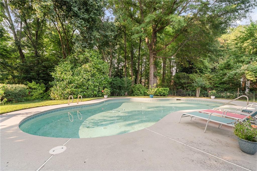 Loganville, Georgia, 30052, United States, 4 Bedrooms Bedrooms, ,4 BathroomsBathrooms,Residential,For Sale,2007838