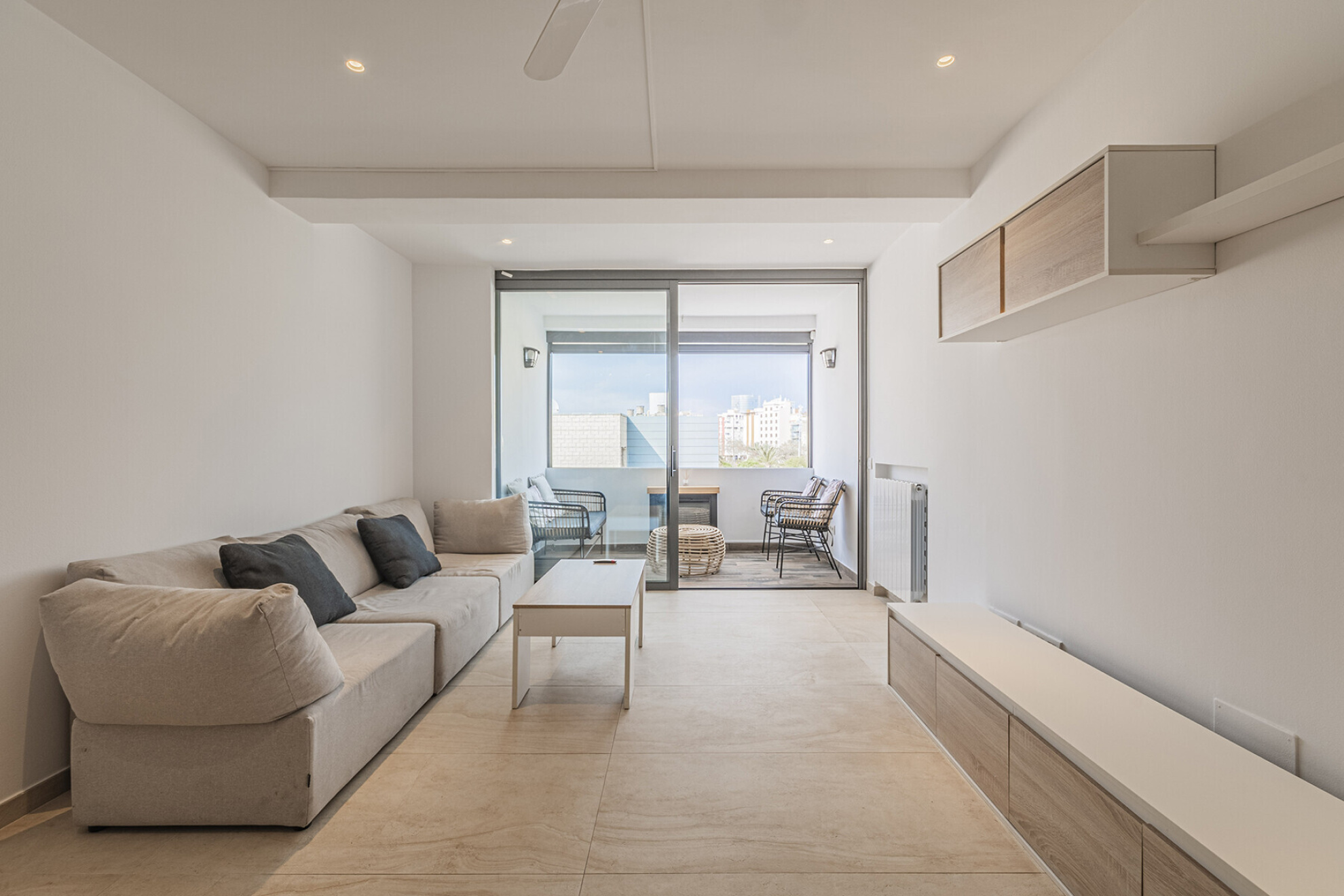  Modern apartment in front of the beach - 物件實景